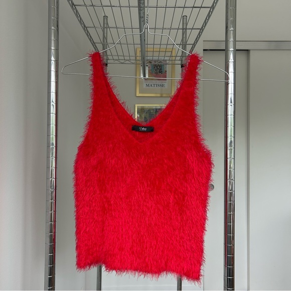 Statement fuzzy red top - Picture 1 of 2